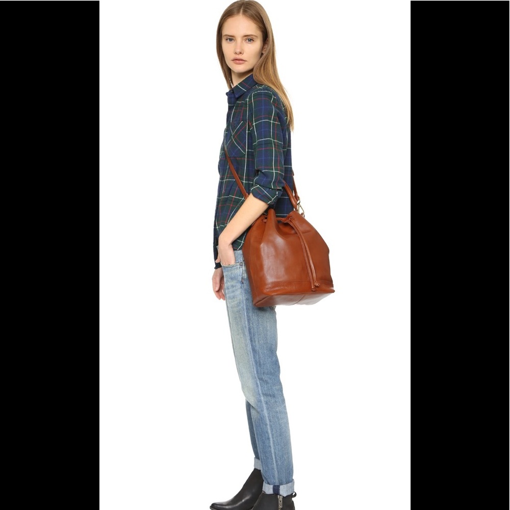 Last one NWT Madewell Lafayette Leather BucketBag - Picture 4 of 7